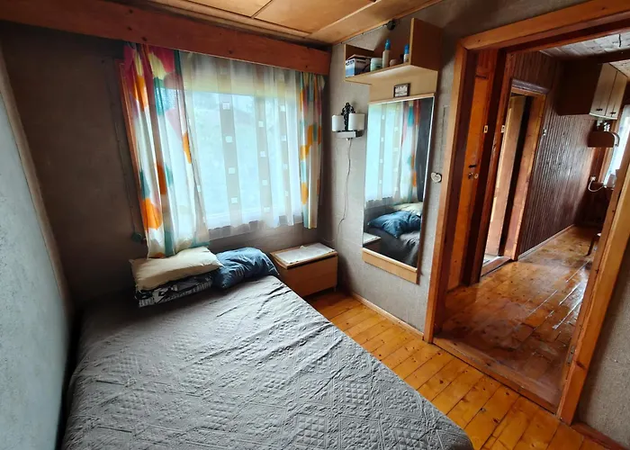 Retrohonguline Suvila Saunaga Laulasmaal, Privaatne Puhkus Mere Laehedal Feriehus